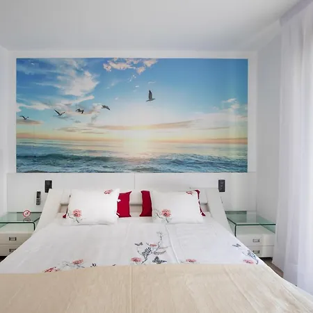Apartment En La Playa - A45599 *